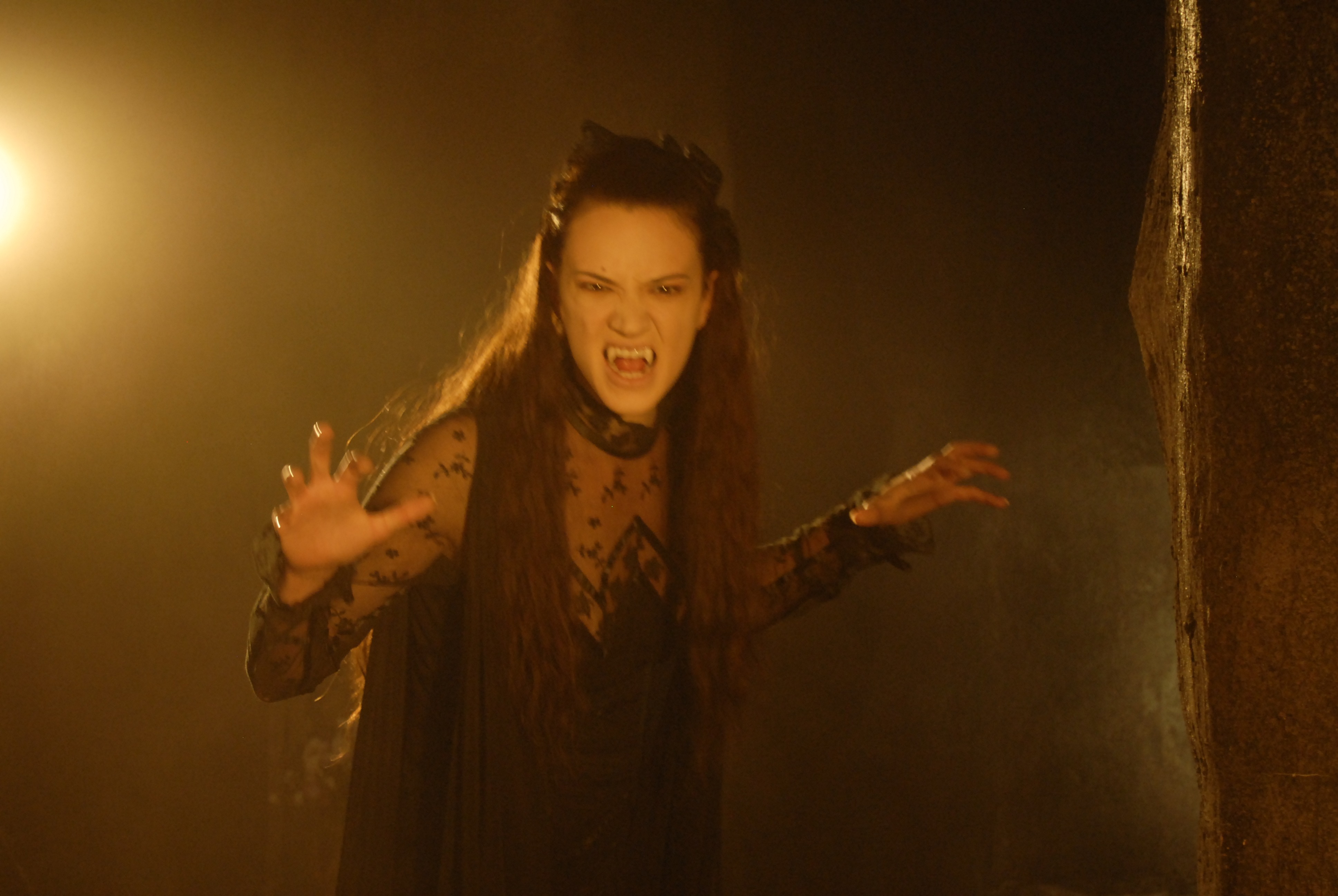 Asia-Argento-Dracula (1)